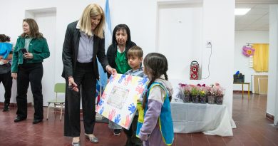 Paraná (ER): La intendenta Romero anunció la continuidad de las salitas de 3 años